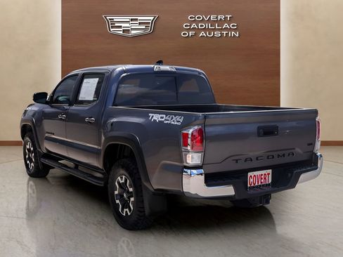 Used 2022 Toyota Tacoma TRD Off-Road AWD/4WD image 3