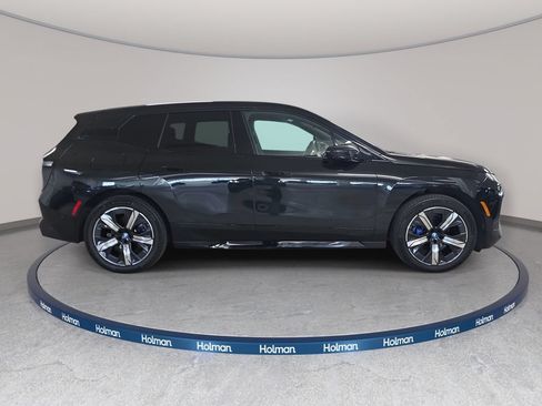 Used 2024 BMW iX xDrive50 w/ Sport Package AWD/4WD image 6