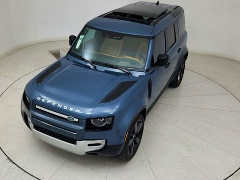Used 2024 Land Rover Defender 110 SE image 81