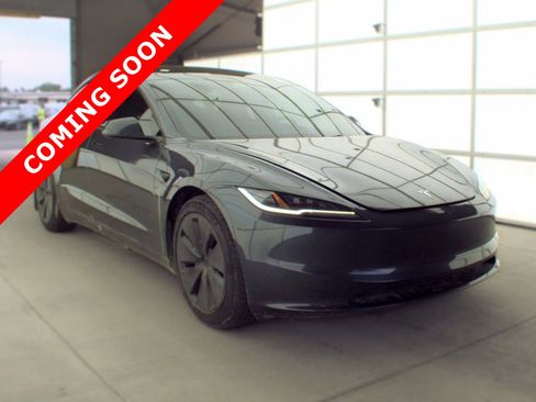 Used 2024 Tesla Model 3 Standard Range RWD image 3