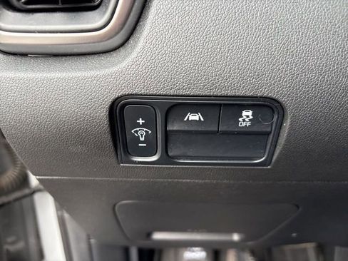 Used 2022 Kia Sorento S w/ Panoramic Sunroof Package image 13