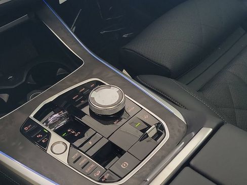 New 2026 BMW X5 xDrive50e w/ Executive Package AWD/4WD image 19