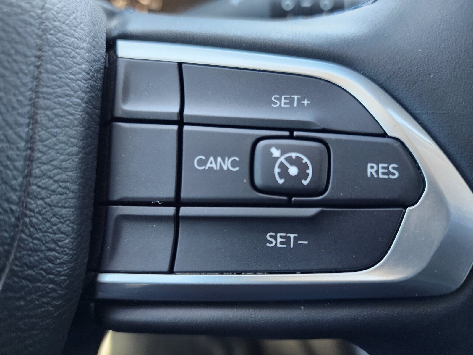 Used 2022 Jeep Compass Latitude w/ Sun and Sound Group AWD/4WD image 20