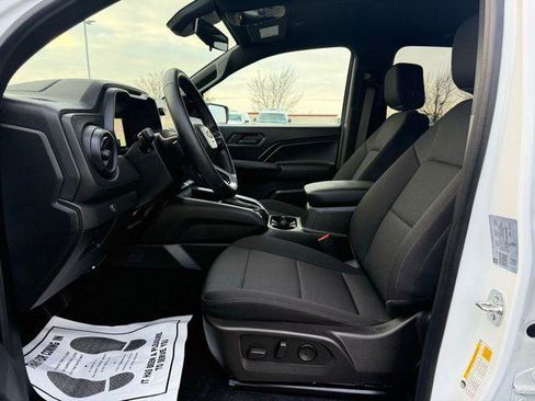 Used 2025 Chevrolet Colorado W/T w/ Advanced Trailering Package image 25