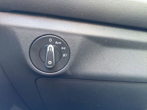 Used 2025 Volkswagen Jetta S image 19