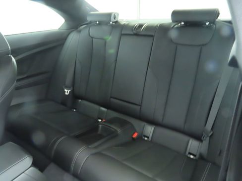 Used 2025 BMW 230i Coupe w/ Convenience Package image 22