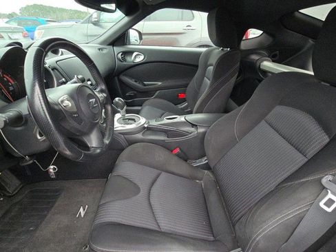 Used 2009 Nissan 370Z Touring w/ Sport Pkg image 7