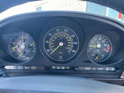 Used 1987 Mercedes-Benz 560 SL image 34