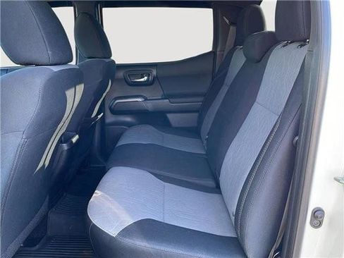 Certified 2020 Toyota Tacoma TRD Sport image 11