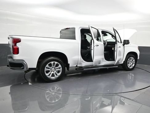 Used 2025 Chevrolet Silverado 1500 LTZ RWD image 32