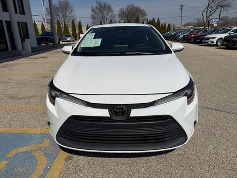 Used 2024 Toyota Corolla LE image 3