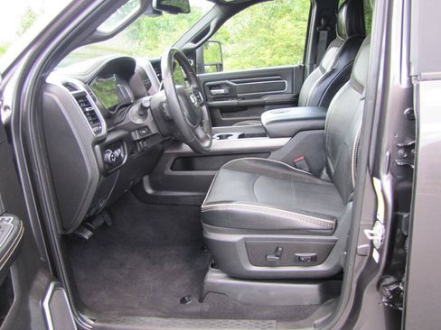 Used 2024 RAM 2500 Laramie w/ Night Edition AWD/4WD image 12