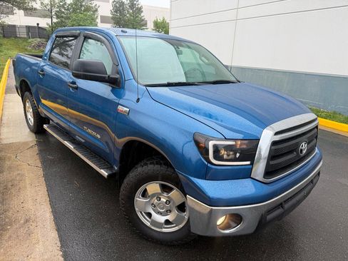Used 2010 Toyota Tundra 4x4 CrewMax image 6