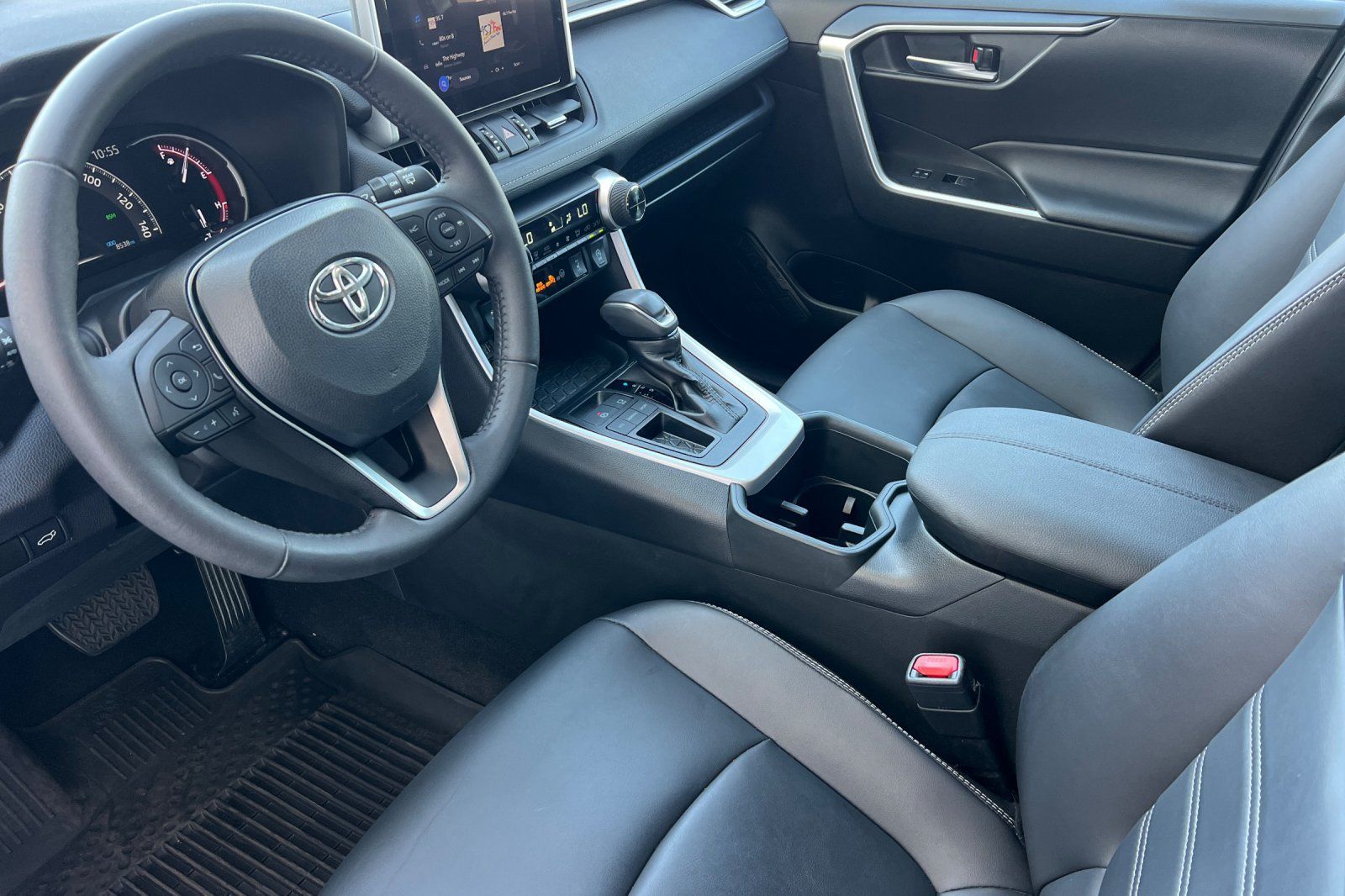 Used 2024 Toyota RAV4 XLE Premium w/ Weather Package FWD image 9