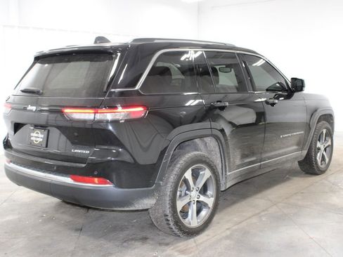 Used 2023 Jeep Grand Cherokee Limited image 9