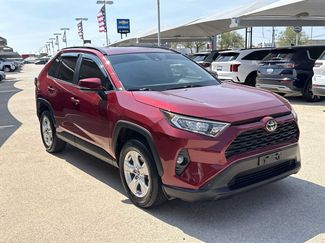 Used 2019 Toyota RAV4 XLE w/ Convenience Package FWD video 2