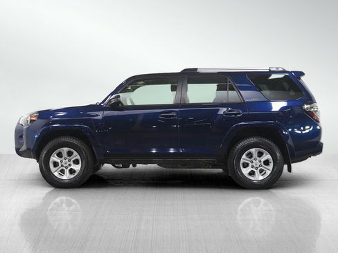 Used 2019 Toyota 4Runner SR5 image 2