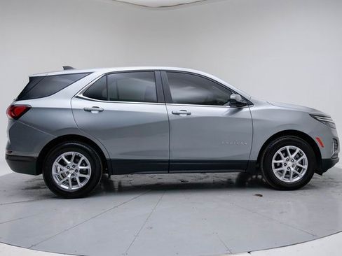 Used 2023 Chevrolet Equinox LT image 8