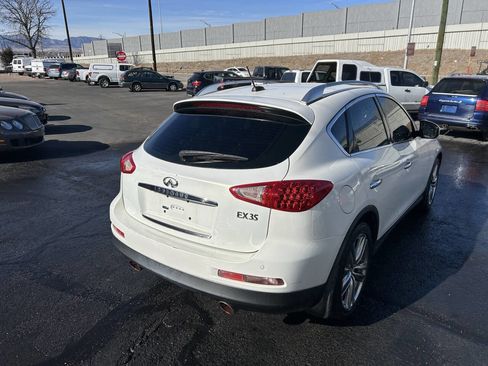 Used 2011 INFINITI EX35 Journey w/ Premium Pkg image 9