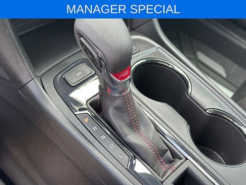 Used 2024 Chevrolet Equinox RS w/ RS Leather Package AWD/4WD image 19