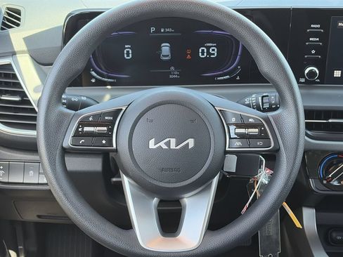 Used 2026 Kia Seltos LX FWD image 21