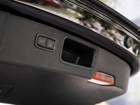 Used 2026 Porsche Macan S image 32