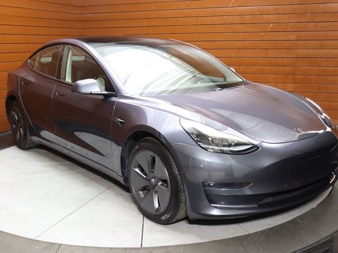 Used 2023 Tesla Model 3 Standard Range image 26