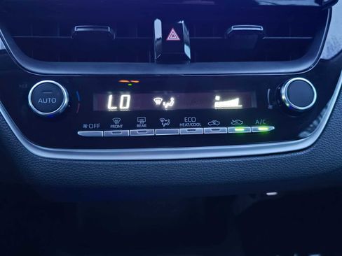 Used 2024 Toyota Corolla LE image 29