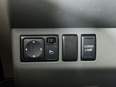 Used 2018 Nissan Frontier SV image 17