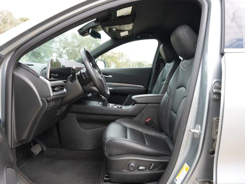 Certified 2025 Cadillac XT4 Premium Luxury image 19