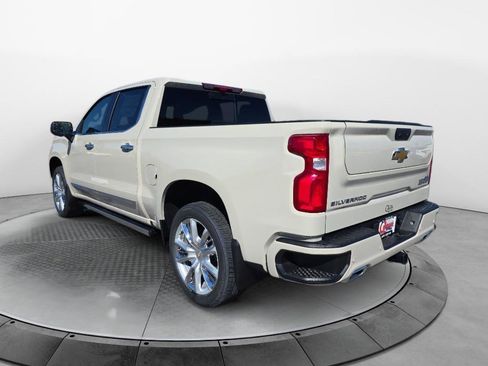 New 2026 Chevrolet Silverado 1500 High Country AWD/4WD image 3