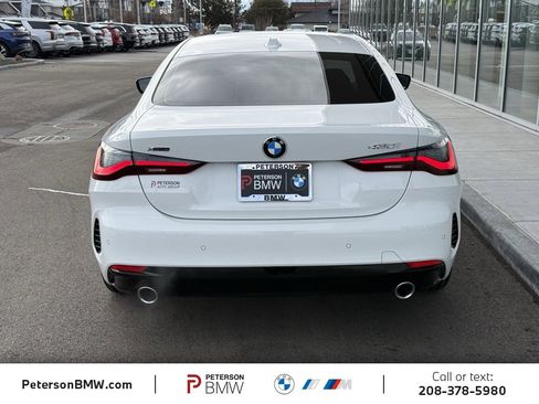 Used 2024 BMW 430i xDrive Coupe w/ Premium Package image 5