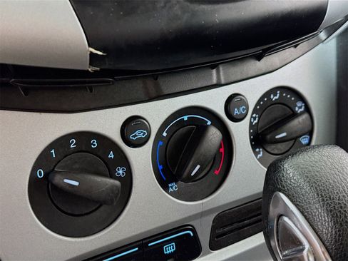 Used 2013 Ford Focus SE image 12