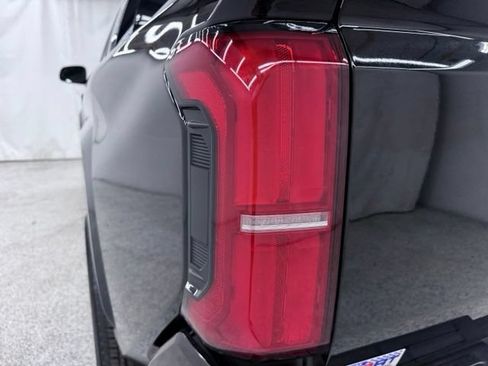 Used 2025 Toyota Tacoma SR5 RWD image 9