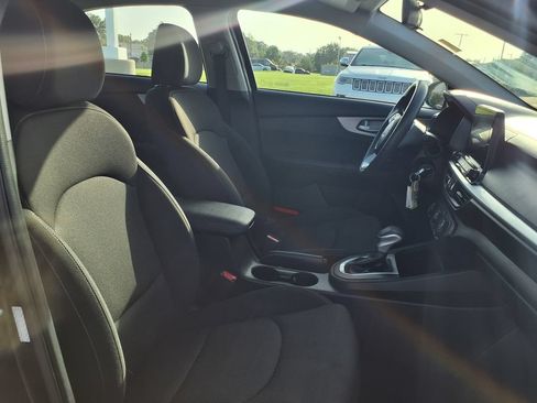 Used 2024 Kia Forte LXS FWD image 31