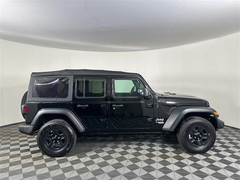 Certified 2019 Jeep Wrangler Unlimited Sport image 9