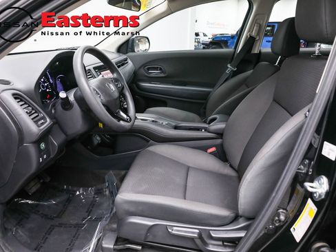 Used 2021 Honda HR-V LX image 13