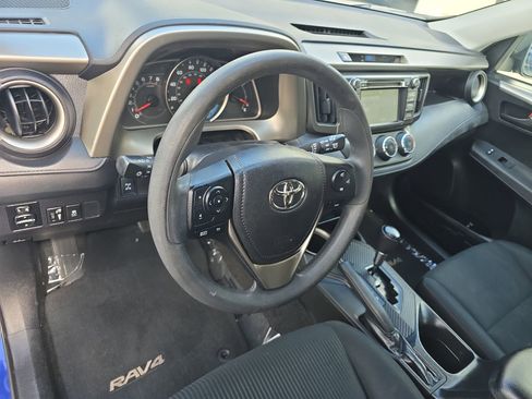Used 2014 Toyota RAV4 LE image 15