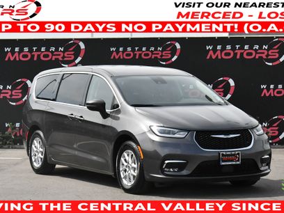 Used 2023 Chrysler Pacifica Touring-L