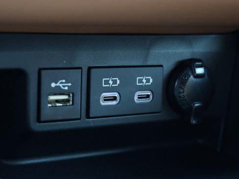 New 2026 Toyota Highlander Platinum image 24