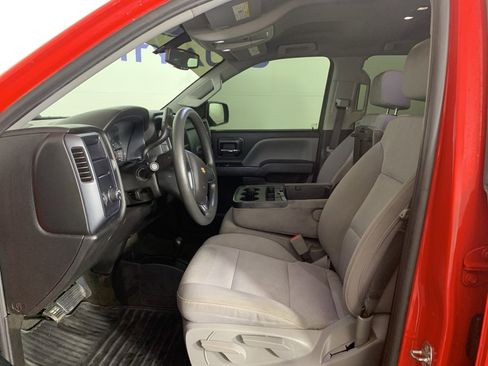 Used 2018 Chevrolet Silverado 1500 Custom w/ Custom Value Package image 15
