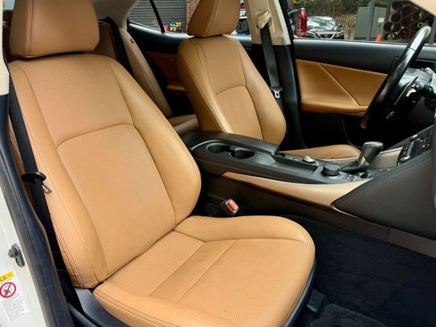 Used 2018 Lexus IS 300 AWD w/ Comfort Package image 13