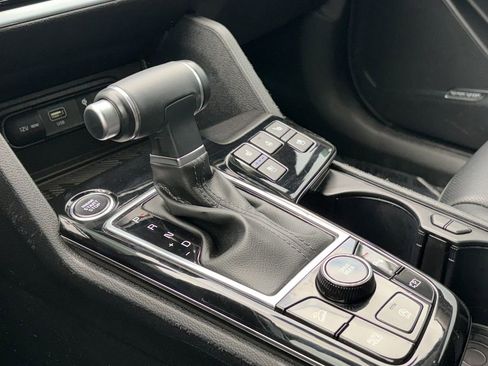 Used 2025 Kia Sportage SX FWD image 19