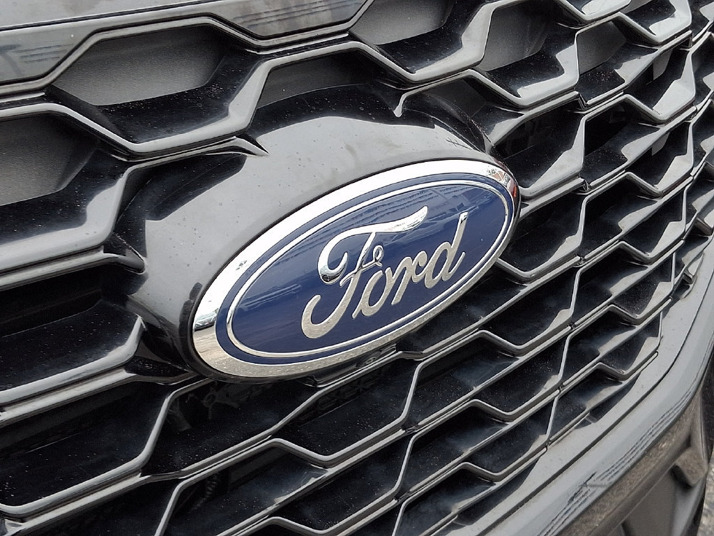 Used 2025 Ford Explorer ST-Line AWD/4WD image 7