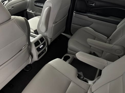 Used 2019 Honda Pilot Touring image 15