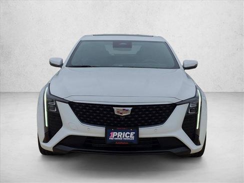 Used 2025 Cadillac CT5 Premium Luxury RWD image 2