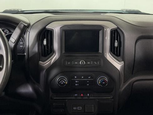 Used 2021 Chevrolet Silverado 2500 Custom w/ Custom Value Package AWD/4WD image 11