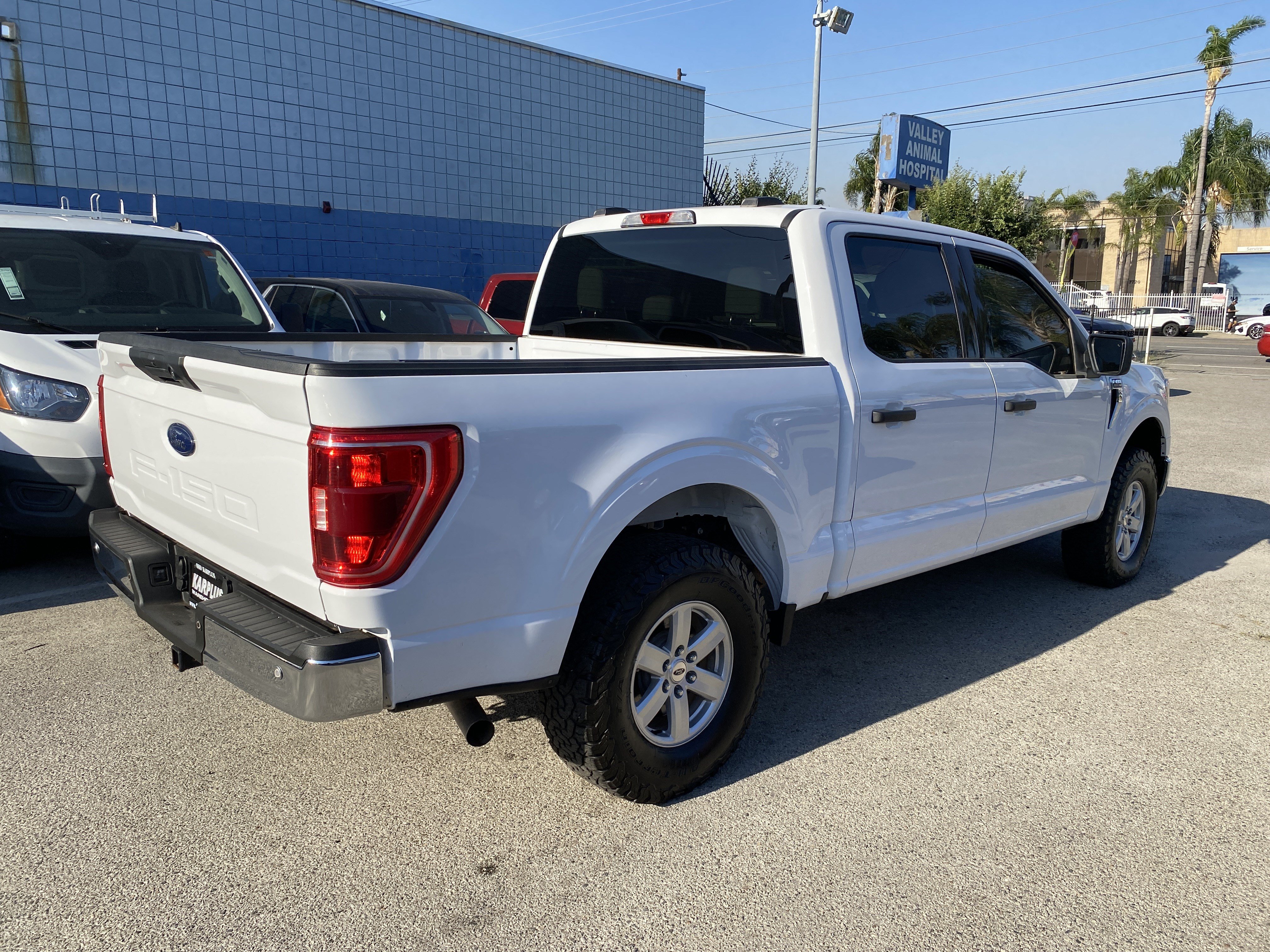 Used 2022 Ford F150 XLT w/ Equipment Group 301A Mid AWD/4WD image 9