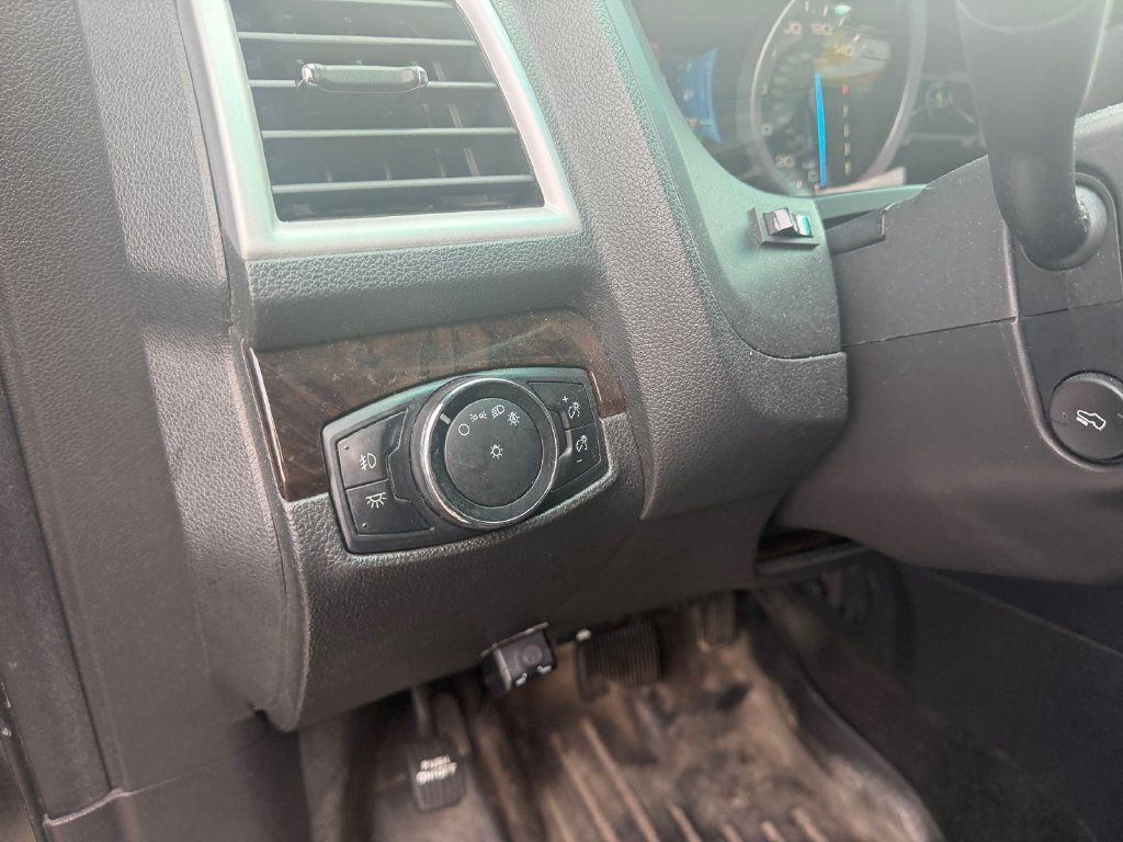 Used 2014 Ford Explorer Limited AWD/4WD image 19