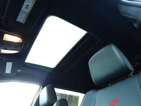 Used 2025 Dodge Durango GT AWD/4WD image 11